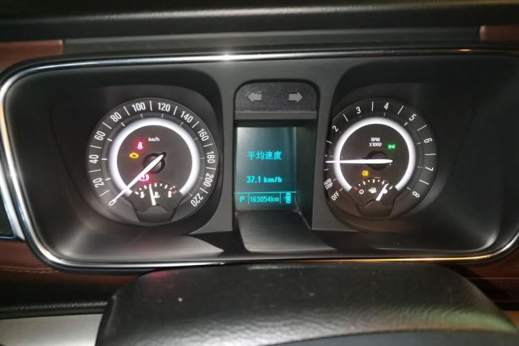 别克GL8 2018款 28T 舒适型 国VI中控内饰14