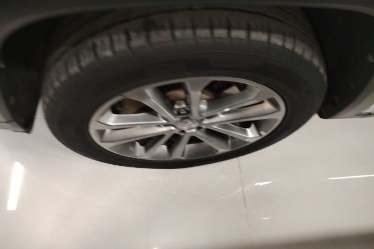 Jeep 大指挥官 2018款 2.0T 四驱臻享版 国V车身外观6007