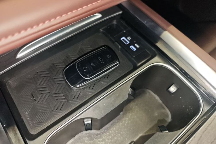 奇瑞 瑞虎8 PRO 2024款 冠军版 290T 两驱巅峰版 7座中控内饰11