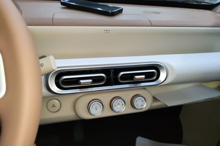 五菱汽车 宏光MINIEV 2024款 第三代 215km 青春版中控内饰16