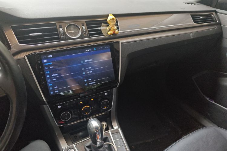 大众 帕萨特 2017款 330TSI DSG尊荣版局部细节16