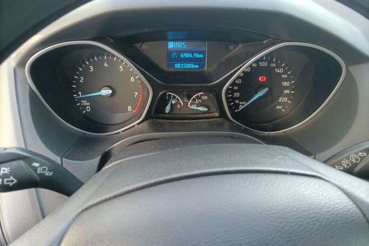 福特 福克斯 2015款 两厢 1.6L 自动舒适型中控内饰14