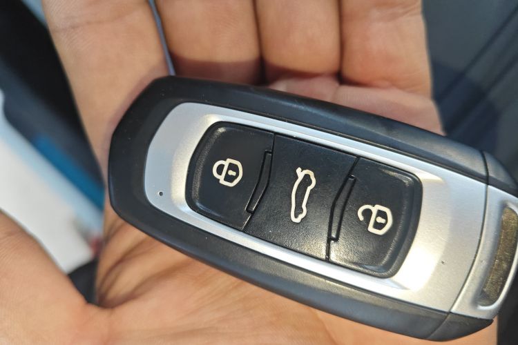 吉利汽车 帝豪 2018款 1.5L CVT向上互联版中控内饰7001