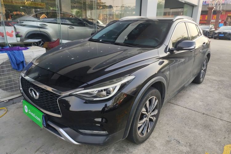 英菲尼迪QX30 2017款 2.0T 四驱运动版车身外观1