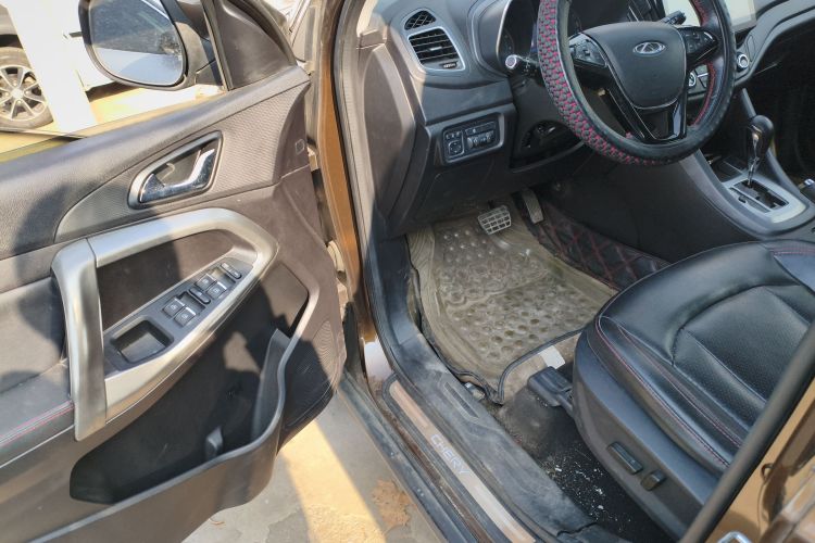 奇瑞 瑞虎5 2016款 2.0L CVT家悦版中控内饰20