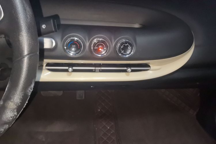 五菱汽车 五菱缤果 2023款 203km 轻享款局部细节16