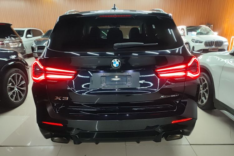 宝马X3 2022款 xDrive30i 领先型 M曜夜套装车身外观6