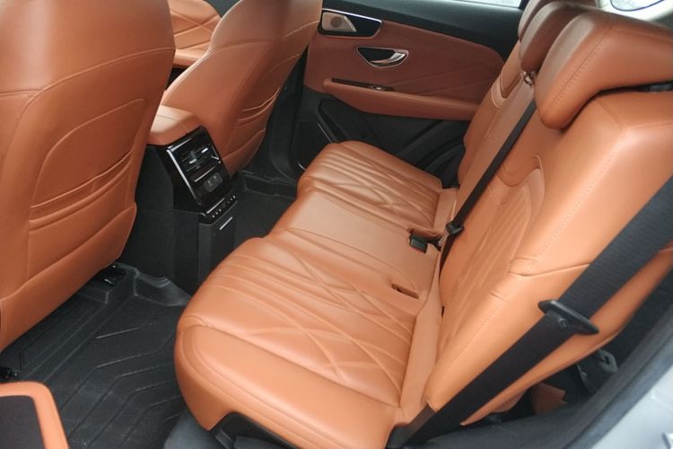 捷途山海L7 2024款 1.5T 120km ULTRA 7座中控内饰21