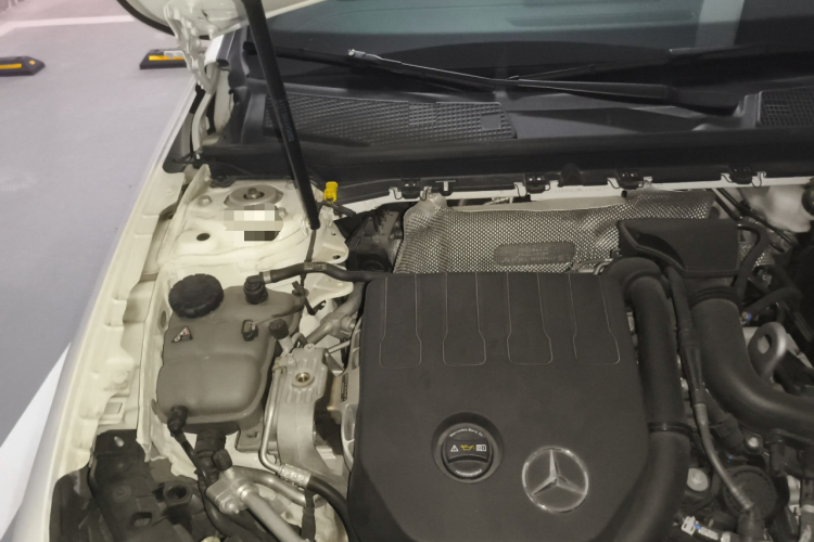 奔驰A级 2021款 A 200 L 运动轿车动感型局部细节9006