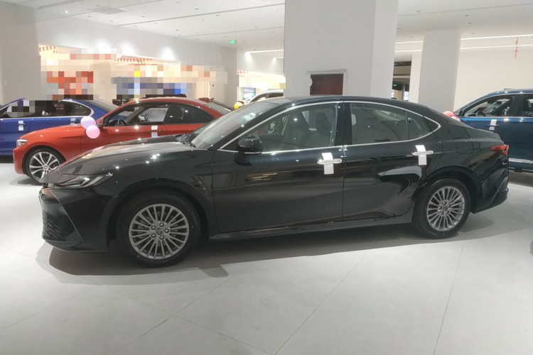 丰田 凯美瑞 2026款 2.0GVP 豪华版车身外观4