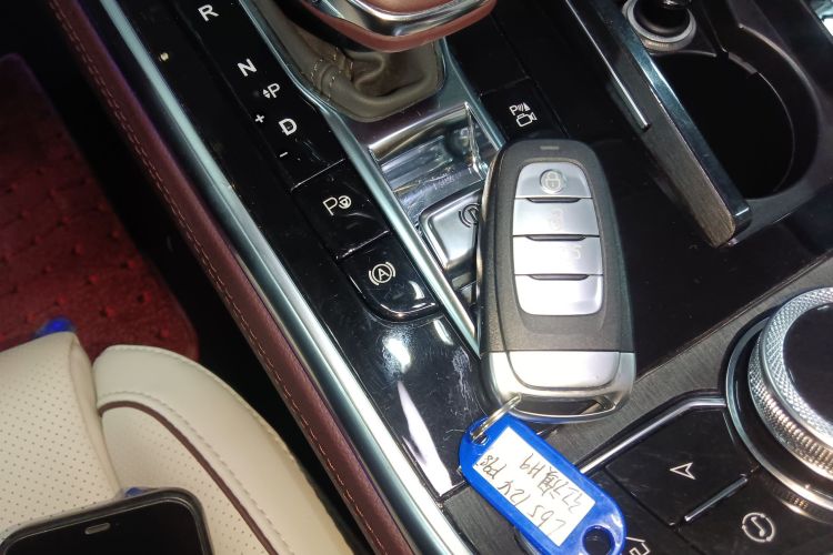 红旗H9 2020款 改款 2.0T 智联旗畅版中控内饰11