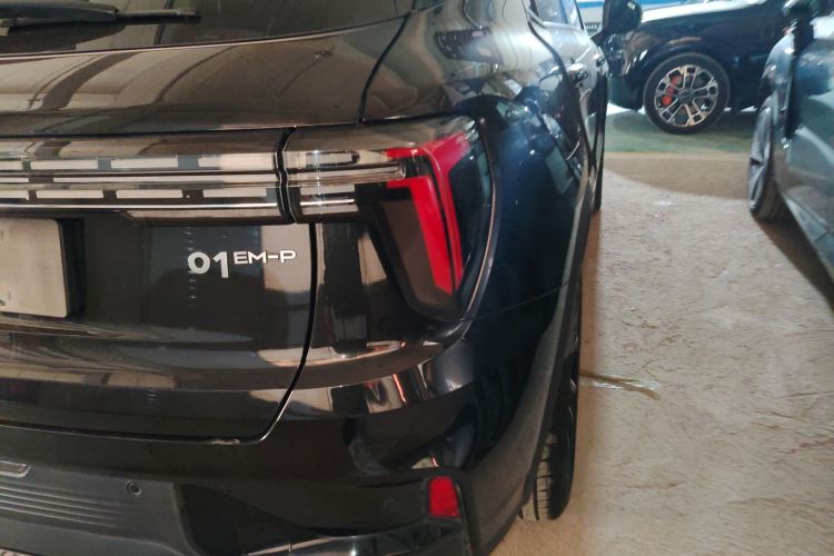 领克01 EM-P 2023款 1.5TD EM-P PM车身外观9