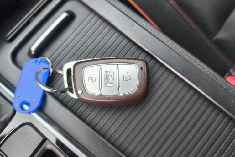 现代 索纳塔 2015款 1.6T GLS智能型中控内饰7001