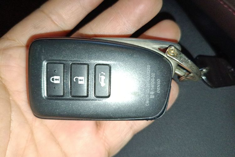 雷克萨斯RX 2016款 300 四驱典雅版 国V中控内饰7001