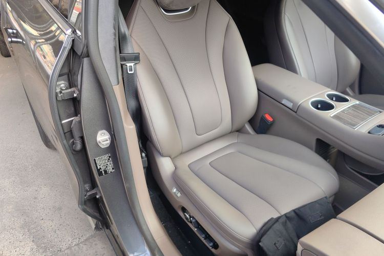 鸿蒙智行 智界R7 2025款 增程 251km Max局部细节41