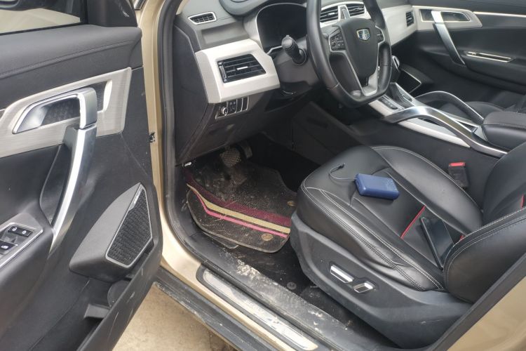 吉利汽车 博越 2018款 改款 1.8TD 自动两驱智联型4G互联版中控内饰7003