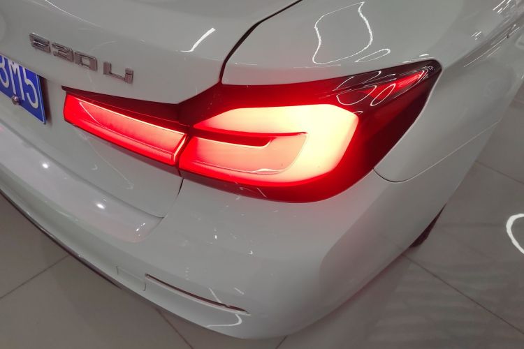 宝马5系 2021款 改款 530Li 尊享型 豪华套装车身外观9