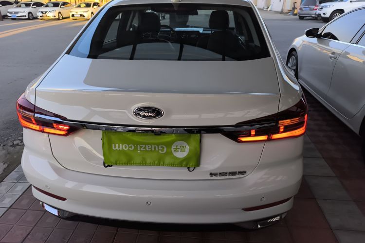 福特 福睿斯 2021款 1.5L 自动钻石版车身外观6004