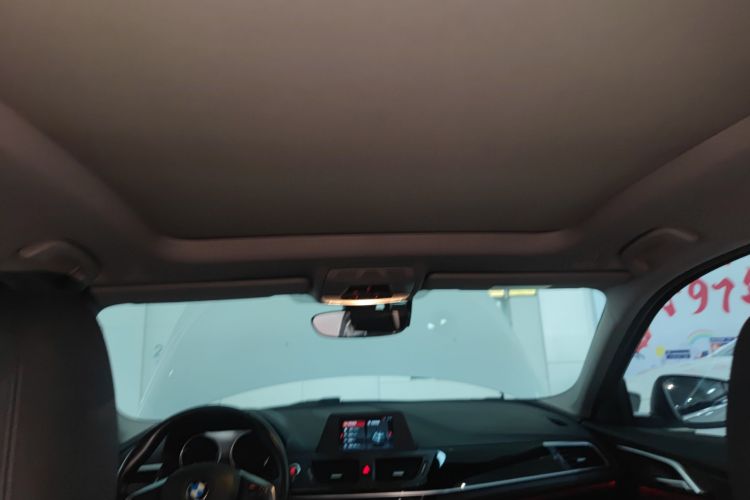 宝马1系 2018款 118i 运动型局部细节22