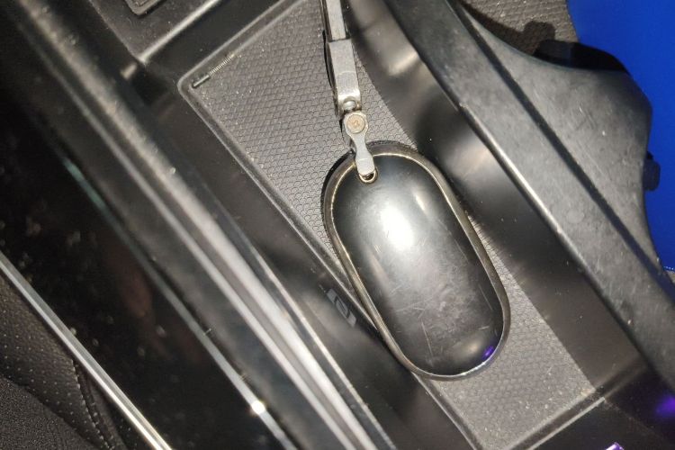 奔驰C级 2022款 C 260 L 皓夜运动版中控内饰11