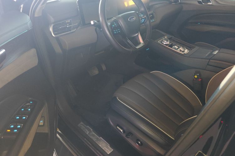 福特 领裕 2023款 EcoBoost 225 尊领型 7座（2/3/2）中控内饰19