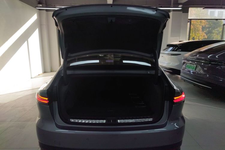 蔚来ET7 2024款 100kWh 行政签名版机舱底盘23