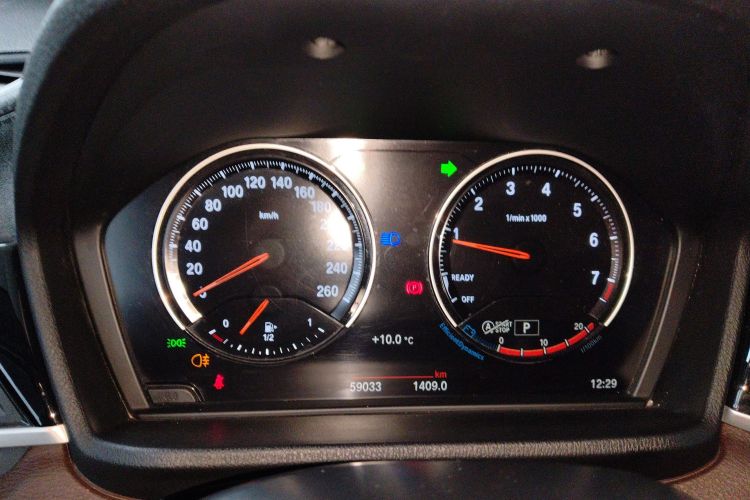 宝马X2 2021款 改款 sDrive25i M运动套装中控内饰14