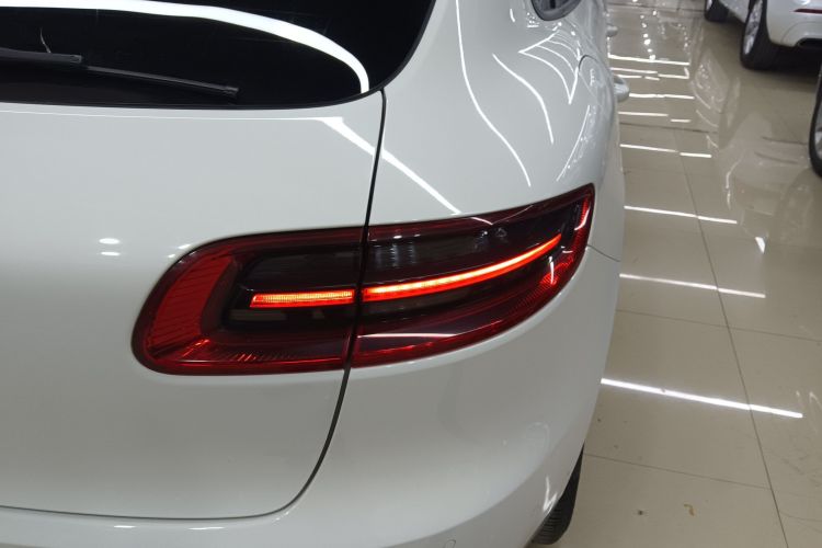 保时捷 2017款  Macan 2.0T车身外观9