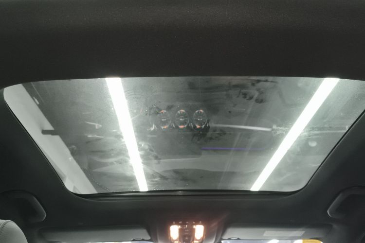 奔驰GLB 2021款 GLB 200 动感型中控内饰22