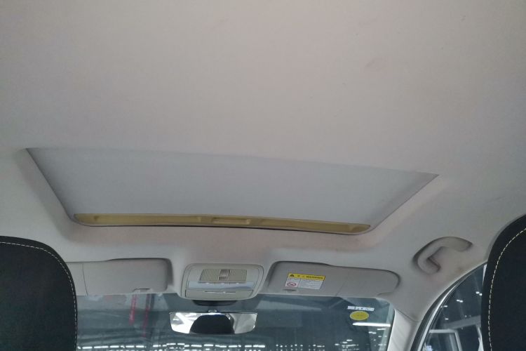 荣威i5 2021款 1.5L CVT铂金版中控内饰22