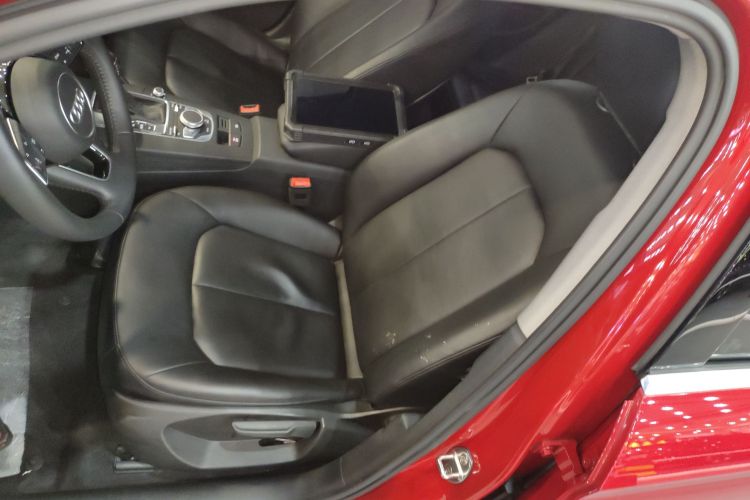 奥迪A3 2019款 Limousine 35 TFSI 进取型 国VI中控内饰19