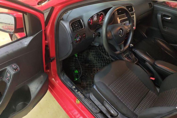 大众 Polo 2014款 1.6L 自动舒适版中控内饰7003