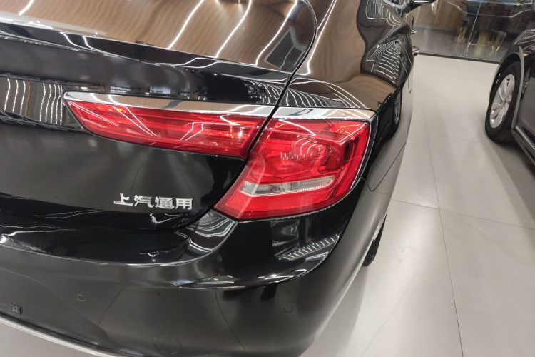 别克 君越 2018款 28T 精英型车身外观9