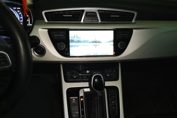 吉利汽车 博越 2018款 1.8TD 自动两驱智联型4G互联版中控内饰16