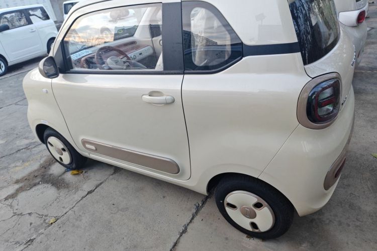 奔腾小马 2026款 222km 萌趣马 Plus车身外观6003