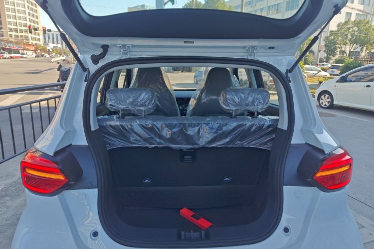 零跑汽车 零跑T03 2025款 310舒享版机舱底盘23