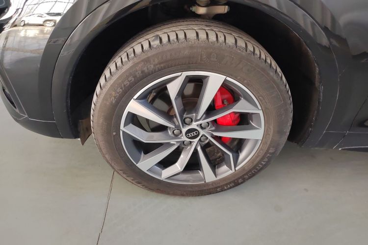 奥迪Q5L 2023款 40T 豪华动感型车身外观6007