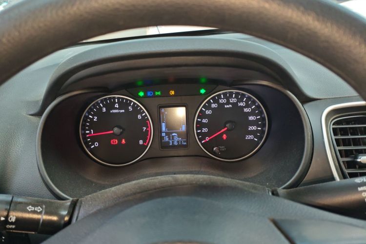 起亚 焕驰 2017款 1.4L 手动时尚版Smart中控内饰14