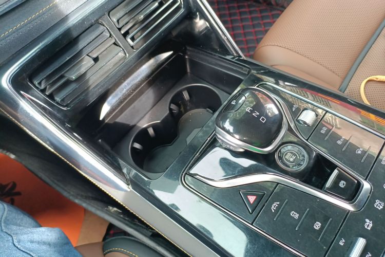 比亚迪 唐新能源 2021款 DM 2.0T 四驱性能版尊贵型中控内饰18