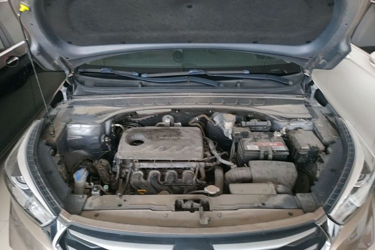 北京现代ix25 2017款 1.6L 自动智能型机舱底盘24