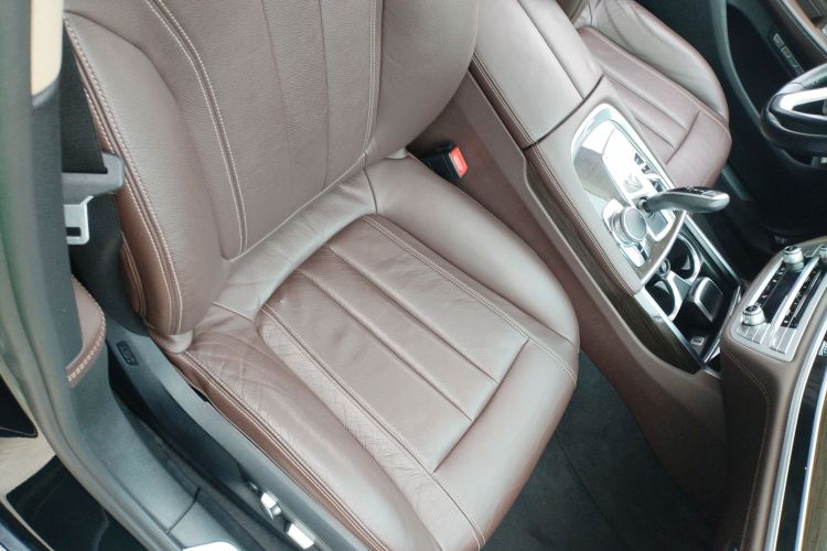 宝马7系 2016款 730Li 领先型局部细节41