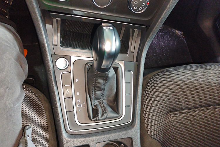 大众 高尔夫 2020款 挚爱版 280TSI DSG舒适型中控内饰18