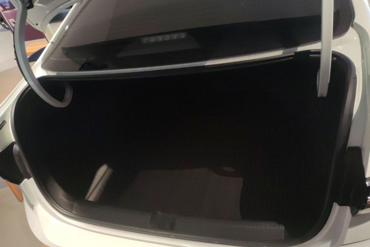 大众 朗逸 2023款 新锐 1.5L 自动新逸版机舱底盘23