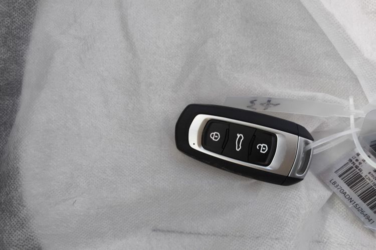 吉利银河 熊猫 2025款 210km 元气熊中控内饰7001