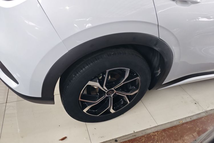 比亚迪 元PLUS 2022款 430KM 尊贵型车身外观6008