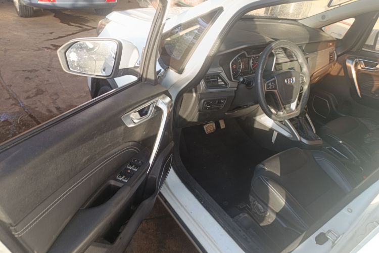 吉利汽车 远景X3 2017款 1.5L 自动精英型中控内饰7003