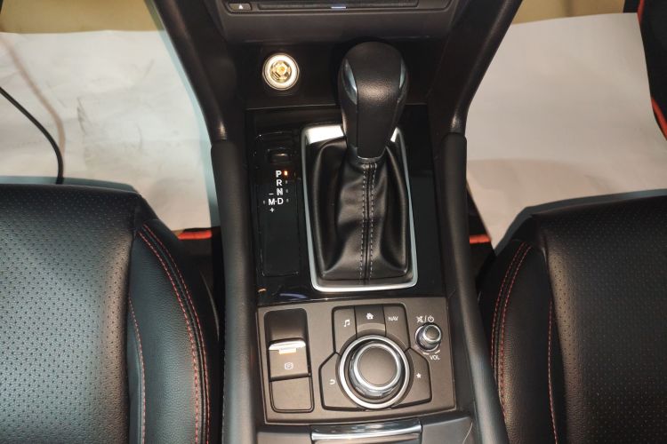 马自达3 昂克赛拉 2019款 云控版 三厢 1.5L 自动豪华型 国VI中控内饰18