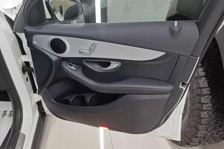 奔驰GLC 2020款 改款 GLC 260 L 4MATIC 动感型中控内饰42