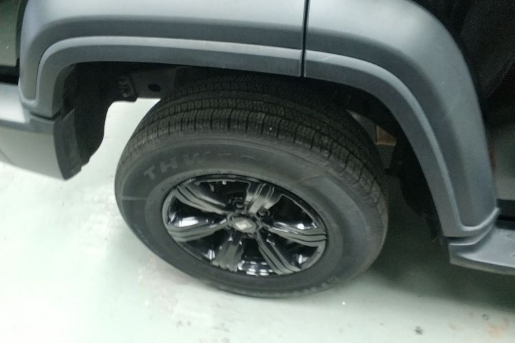 坦克300 2023款 越野版 2.0T 挑战者车身外观6002