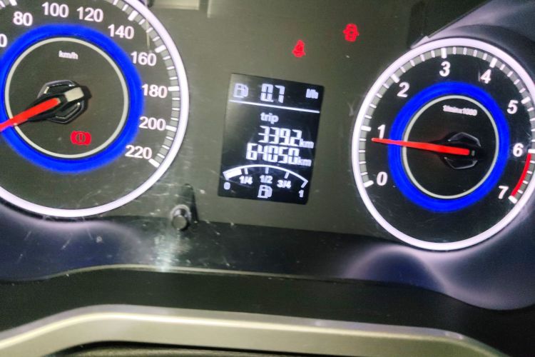 中华V3 2016款 1.5L 手动舒适型中控内饰15